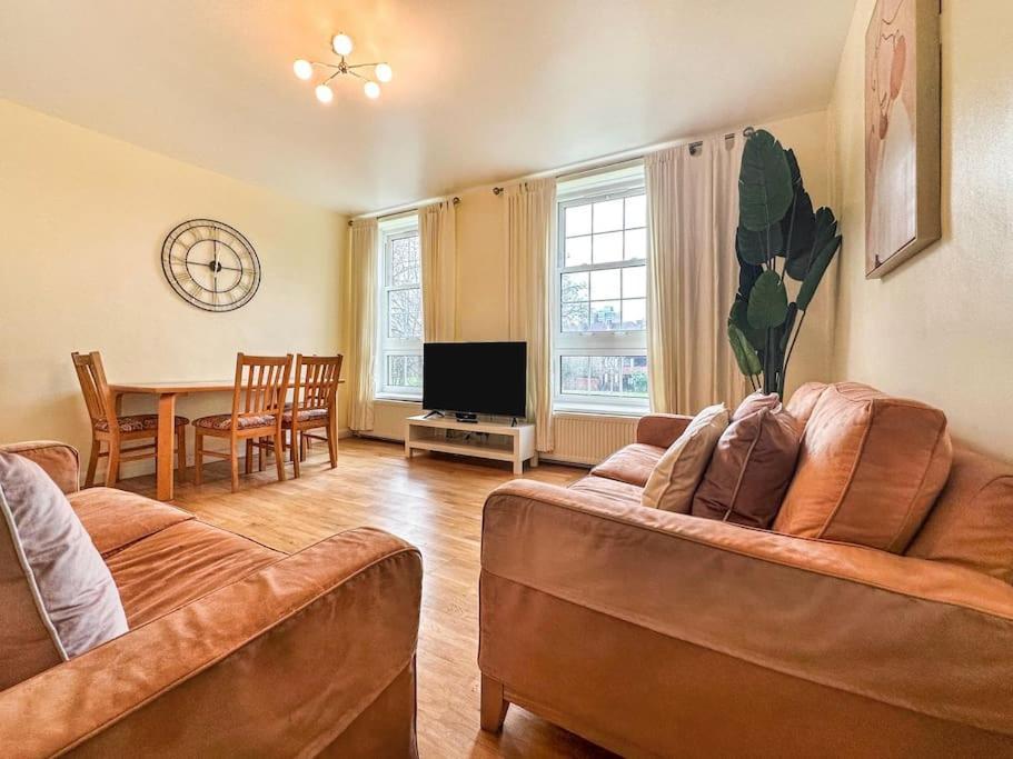 Spacious 4 Bed Flat Near London 02 Arena Greenwich Exterior foto